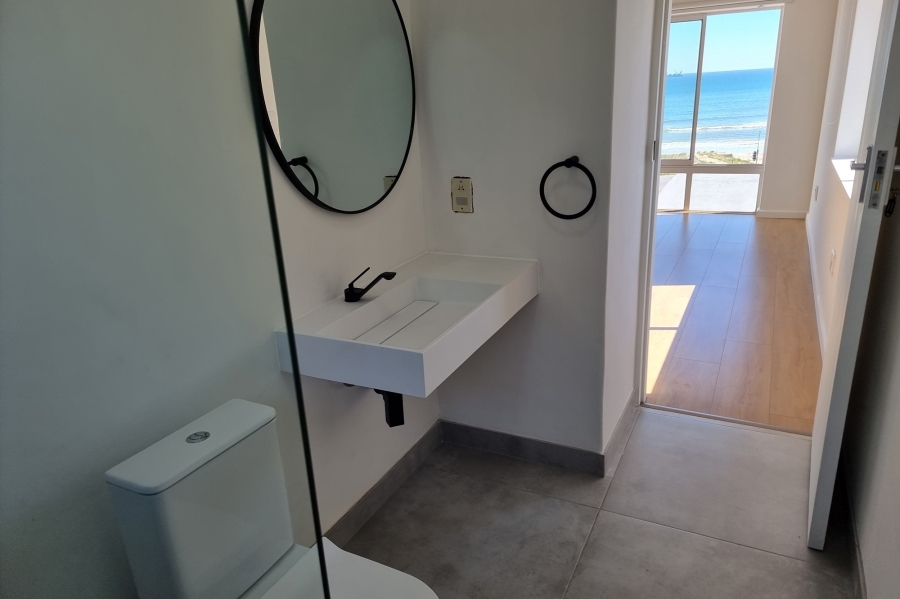 4 Bedroom Property for Sale in Beachfront Western Cape